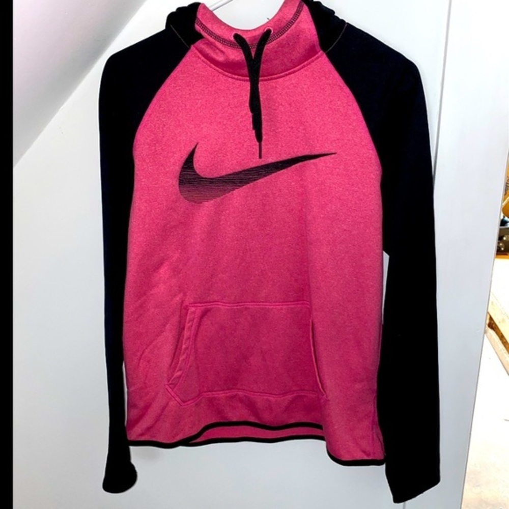 Nike Therma-Fit Sweatshirt•Medium•Like New